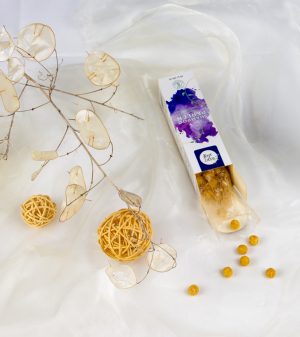 Shampooperlen für trockenes Haar geöffnet mit Perlen